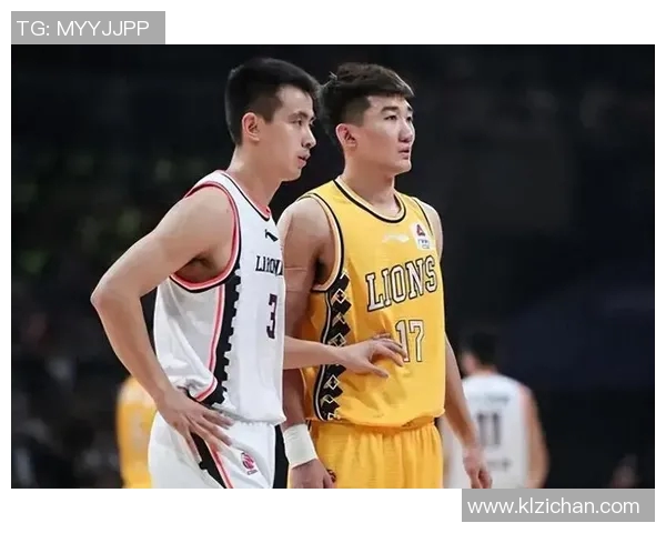 孙铭徽的篮球之路：从青涩少年到国家队核心的成长历程与辉煌成就